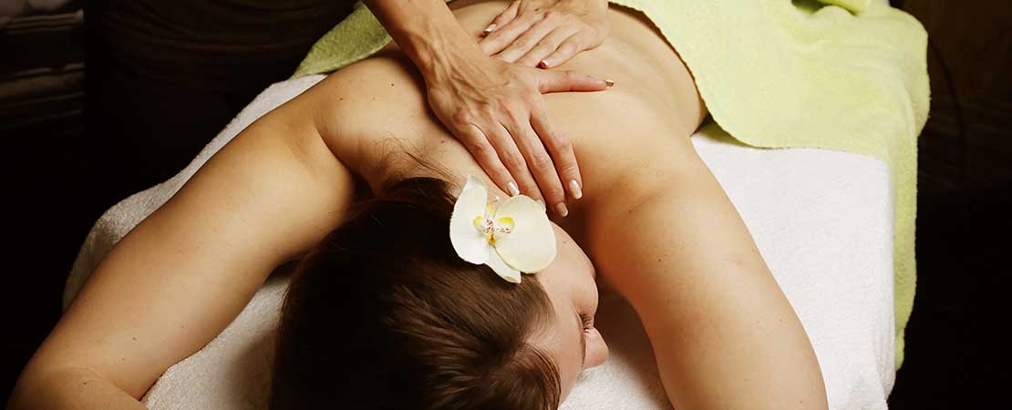 Pensez à votre bien-être grâce à une séance de massage pour femme à Paris !