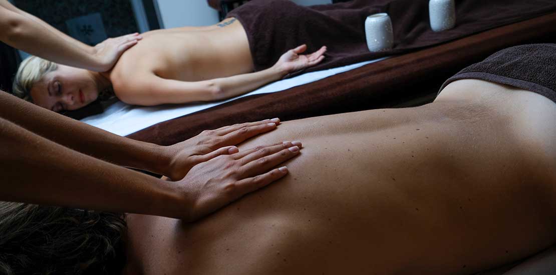 Expérimentez le massage en couple avec votre partenaire