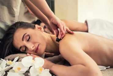 Les différents types de massage en couple à tester !